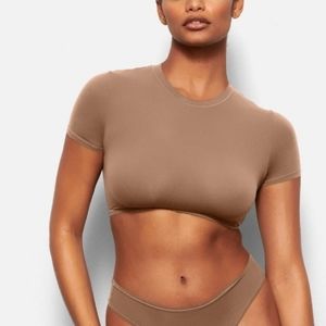 SKIMS FITS EVERYBODY SUPER CROPPED T-SHIRT/ OXIDE/ XL/ NWT